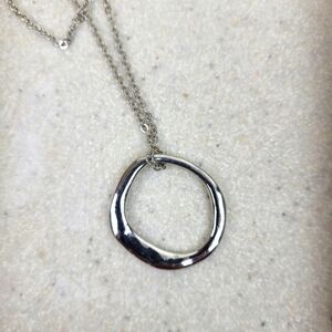 Silver chain necklace artsy contemporary removable "O" pendant with extender